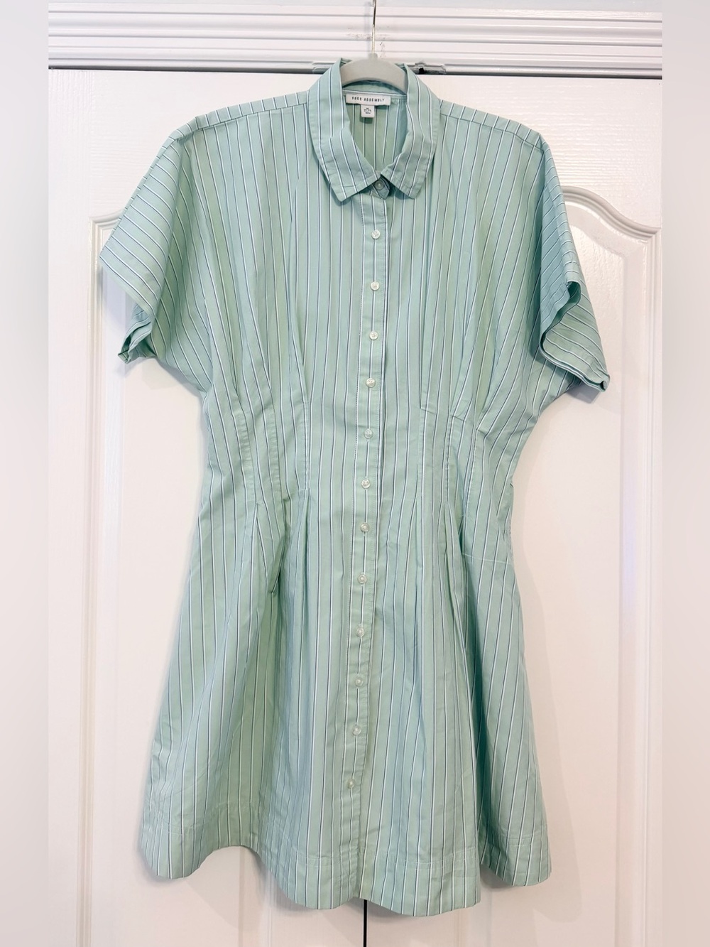 Mint Green Button-Front Mini Shirt Dress Sz M - Picture 2 of 3